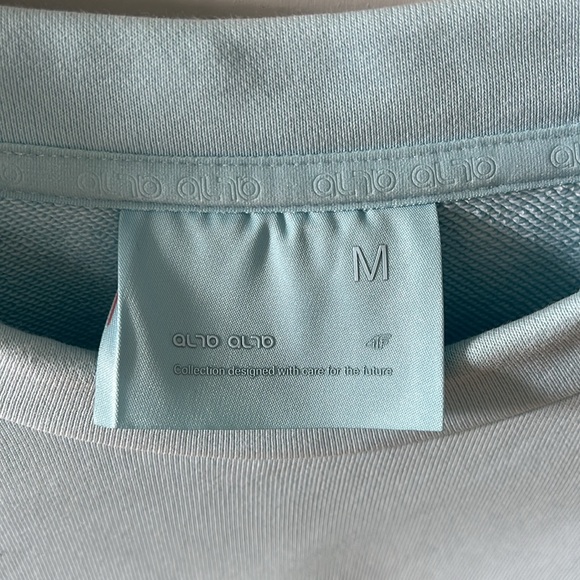 NWOT - light blue sweatshirt size M brand 4F - Picture 2 of 3